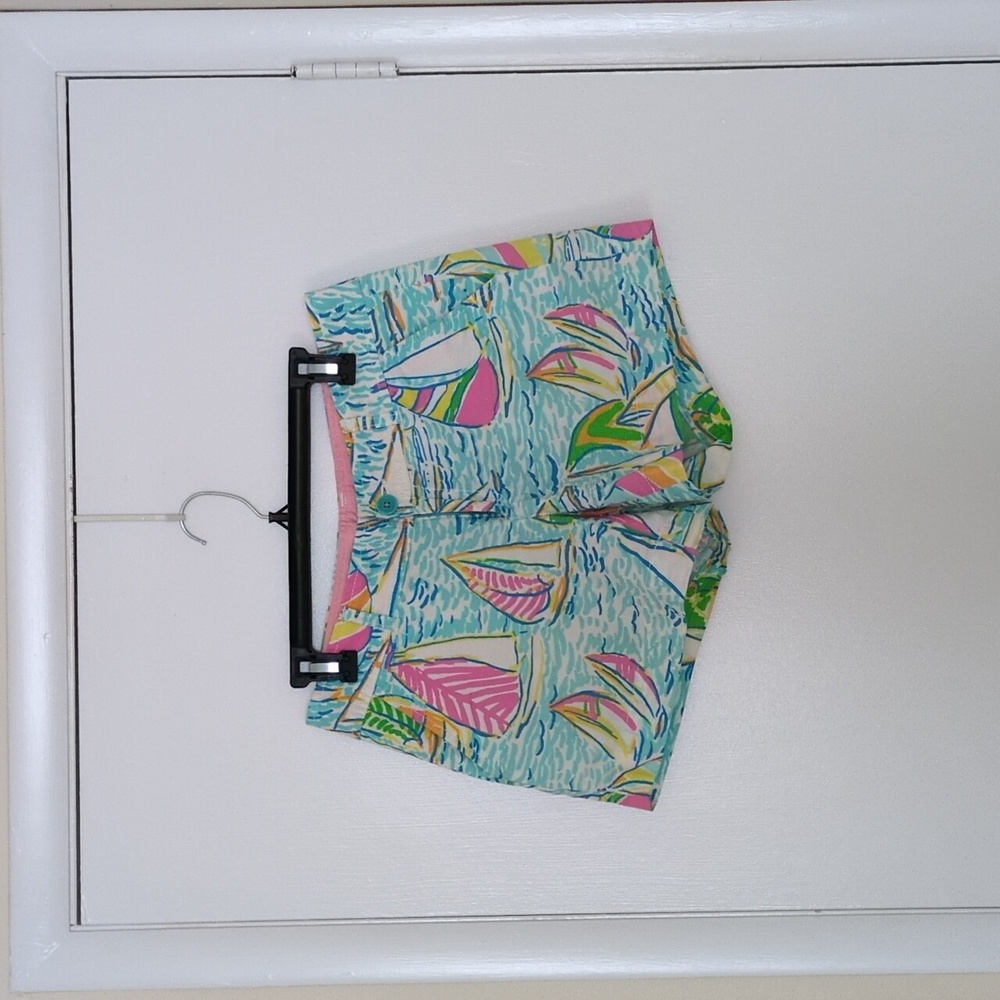Lilly Pulitzer Shorts - sailboat pattern